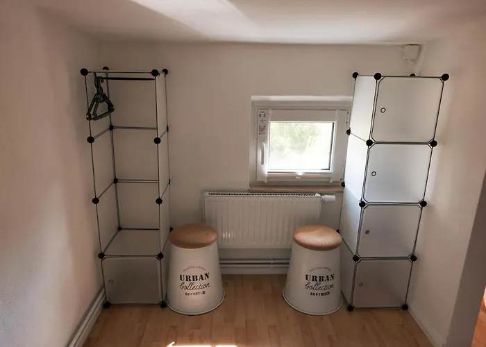 Karowlina Cozy House 1-4 Person *