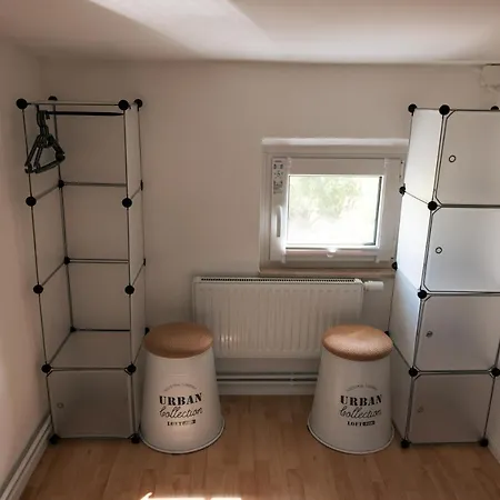 Karowlina Cozy House 1-4 Person *