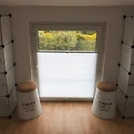 Karowlina Cozy House 1-4 Person *