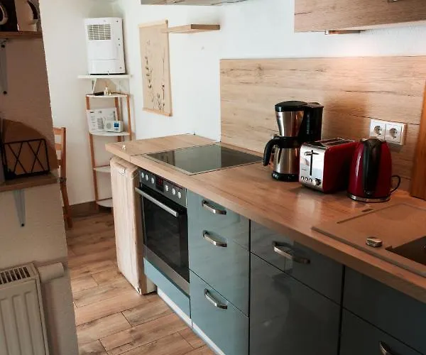 Karowlina Cozy House 1-4 Person